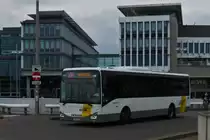 1-HCJ-331 IVECO Crossway von de Lijn ist in Maastricht in Richtung Bahnhof unterwegs. 17.07.2020 