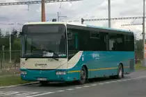 Ein leider mir unbekannter Bustyp am Bahnhof in Klatovy, zur DB Tochter Arriva gehörend. 17.07.2020 13:01 Uhr.
Danke an Hans  de Rond ,der den Bustyp erkannte,  es ist ein Iveco Irisbus Crossway