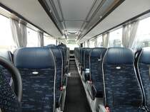 Der Fahrgastraum eines Neoplan Cityliner von Wörlitz Tourist aus Deutschland in Binz am 14.07.2018