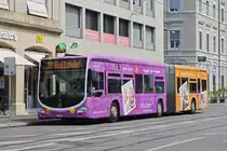 Mercedes Citaro 7017 (Hier noch ohne Betriebsnummer), auf der Linie 30, verlässt die Endstation am Bahnhof SBB. Die Aufnahme stammt vom 11.08.2020.