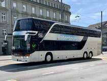 Setra 431 DT von Intertours am 11.8.20 als Bahnersatz von Fribourg in Bern.