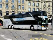 Setra 431 DT von Intertours für den Bahnersatz Bern - Fribourg am 11.8.20 beim Bahnhof Bern.