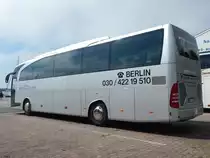 Mercedes Travego von Wörlitz Tourist aus Deutschland im Stadthafen Sassnitz am 28.07.2018