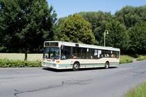 Bus Rheinland-Pfalz / Bus Dierdorf: Mercedes-Benz O 405 N (AK-W 593) der Firma Wallmeroth Busreisen GmbH, aufgenommen im Juni 2020 im Stadtgebiet von Dierdorf (Landkreis Neuwied).