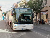 Weimar am 27. August 2020 passiert ein MAN Lion`s City der Stadtwirtschaft Weimar den Goetheplatz. 
