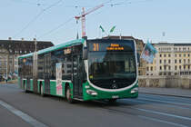 Mercedes Citaro 7002, auf der Linie 31, überquert die Mittlere Rheinbrücke. Die Aufnahme stammt vom 28.02.2020.