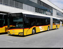 Postauto - Solaris BE 813686 in Bern bei den Postauto Haltestellen auf dem Dach des Bahnhof Bern am 07.09.2020