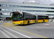 Postauto - Solaris BE 32333 in Bern bei den Postauto Haltestellen auf dem Dach des Bahnhof Bern am 07.09.2020