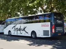 Volvo 9700 von AMZ Borssele Touringcarbedrijf aus den Niederlanden in Berlin am 06.08.2018