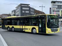 3-Achs MAN Lion's City 159 der STi am 27.9.20 bei der Abfahrt vom Bahnhofplatz Thun.