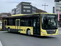 MAN Lion's City 400 der STI am 27.9.20 bei der Abfahrt vom Bahnhof Thun.