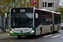 UC 8248 Mercedes Benz Citaro fährt am 29.09.2020 am Belval Plaza vorbei.