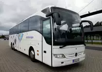 Mercedes Benz Tourismo am 06.10.20 im Stadthafen Sassnitz.