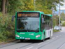 Graz. Aufgrund einer Baustelle musste am 18.10.2020 die Linie 26 bis zum Schulzentrum St. Peter verkürzt werden, zwischen St. Peter und Schulzentrum verkehrte die Ersatzlinie E26, hier beim Professor Franz-Spath-Ring / Peterstalstraße.
