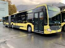 STI MB C2 G 168 als Bahnersatz nach Spiez direk, am 24.10.20 auf dem Bahnhofplatz Interlaken Ost.