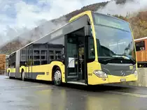 MB C2 G 166 der STI für den Bahnersatz Regio nach Spiez, am 24.10.20 auf dem Bahnhofplatz Interlaken Ost.