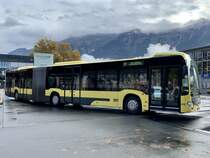 STI MB C2 G 173 der Linie 21 nach Thun am 24.10.20 bei der Abfahrt in Interlaken Ost.