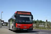 Rheinbahn Wagen 7839, ein VDL LLE 120, sonnt sich hier am Langenfelder Bahnhof. Unterwegs war dieser an diesem Tag auf der Linie 790, welche den Langenfelder Bahnhof mit dem Stadtteil Richrath verbindet.