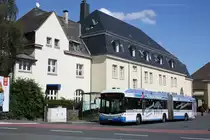 SWS Wagen 951 ist ein HESS Swisshybrid(?) und als 683 auf dem Weg zur Kranenhöhe, hier am Vohwinkeler Bahnhof.