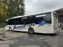 Iveco Crossway LE von Busreisen Schuster.
Aufgenommen auf dem Betriebshof am 17.10.2020.