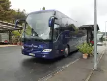 Mercedes-Benz Tourismo RHD von Busreisen Schuster.
Auf'm Betriebshof am 31.10.2020