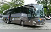 Mercedes -Benz Tourismo, 'Insel -travel', Berlin /Hardenbergplatz im Juli 2020.