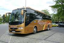 Volvo 9700 von 'Rötzel- Express'. Berlin /Hardenbergplatz im Juli 2020.