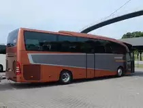 Mercedes Travego von Holtkamp-Busreisen aus Deutschland im Stadthafen Sassnitz am 13.08.2018