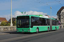 Mercedes Citaro 703, auf der Linie 34, überquert die Mittlere Rheinbrücke. Die Aufnahme stammt vom 13.10.2020.