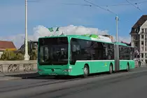 Mercedes Citaro 703, auf der Linie 34, überquert die Mittlere Rheinbrücke. Die Aufnahme stammt vom 13.10.2020.
