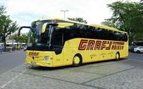 Mercedes-Benz MB Tourismo, #558, der Anton Graf GmbH Reisen & Spedition ''Graf's Reisen'',  Berlin/Hardenbergplatz im Juli 2020.