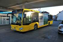 Reisebüro Müller Mercedes Benz Citaro 2 der für die Stadtwerke Bad Vilbel fährt am 21.11.20 beim Tanken in Bad Vilbel
