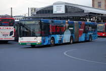 Stadtwerke Aschaffenburg / Wagen 153 (AB-VA 13) / Aschaffenburg, Hauptbahnhof/ROB / MAN NG 313 / Aufnahemdatum: 20.11.2020 / Werbung: Magna Careers