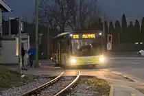 MAN Niederflurbus 3. Generation (Lion's City) der Innbus Regionalverkehr/Innsbrucker Verkehrsbetriebe (Bus Nr. 214) als Schienenersatzverkehr für die Stubaitalbahn/Linie STE an der Haltestelle Sonnenburgerhof in Innsbruck. Aufgenommen 11.11.2020.