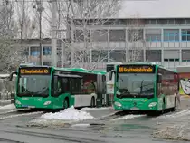 Graz. Ein treffen zweier Citaro 2 gab es am 03.12.2020 beim Grazer Schulzentrum. Links wartet Wagen 41 der Graz Linien als Linie 63, rechts Postbus BD 15814 als Linie 66 beim Schulzentrum St. Peter.