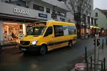 Vilbus Mercedes Benz Sprinter Kleinbus am 04.12.20 in Bad Vilbel Niddaplatz