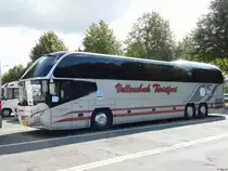 Neoplan Cityliner von Køge Bugt Rejser aus Dänemark in Stralsund am 26.08.2018