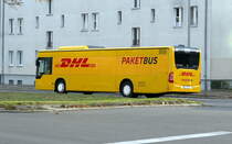 Mercedes Benz Citaro O530 II Ü '557', der Busverkehr Oder-Spree GmbH -BOS, unterwegs als Paketbus der DHL. Berlin im Dezember 2020.