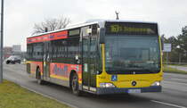 Im Auftrag der Berliner Verkehrsbetriebe (BVG) als Subunternehmen Eigentümer: Hartmann/Der Südender (8631) mit einem Mercedes-Benz Citaro O 530 Facelift Bj. 2009 als Linie 163 am 16.12.20 Schönefeld b. Berlin.