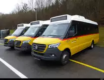 Postauto - K-Bus abgestellt in Zuchwil am 18.12.2020