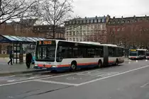 ESWE Verkehr Mercedes Benz Citaro 1 Facelift G Wagen 326 am 28.12.20 in Wiesbaden Marktplatz 