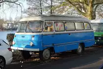 Robur LO 3000 Bus am 19.12.2020 in Hamburg-Uhlenhorst, 4-T-Ottomotor, 3345 cm³, 55,2 kW (75 PS), 85 km/h /