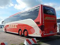 Setra 516 HD von Arzt aus Deutschland im Stadthafen Sassnitz am 16.09.2018