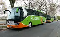 Setra S 516 HD von Mertens Reisen & GradLiner /Flixbus, Berlin, nahe ZOB im November 2019.