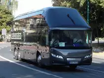 Neoplan Starliner von Happyday Hanke aus Deutschland in Neubrandenburg am 18.09.2018