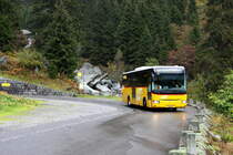 Ein Iveco Crossway bei der letzten Fahrt 2020 auf der Postauto-Linie 60.411 Göscheneralp - Göschenen; 11.10.2020