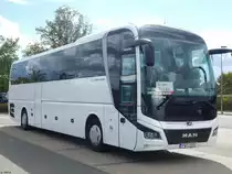 MAN Lion's Coach von Infinitours Kft. aus Ungarn in Hannover am 24.09.2018