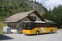 Ein Volvo 8700 von Demarmels in Bivio am 02.08.2011.