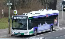 Innerhalb des VBB tätig auch in Berlin, die Barnimer Busgesellschaft mbH hier mit einem  Mercedes-Benz O 530 III (2.Generation) (BBG Nr.322) als Linie 893 nach Berlin Prerower Platz an der Haltestelle S-Bhf. Berlin Buch. 