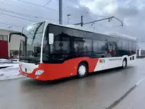 MB C2 LE Ü 132 der CJ am 29.1.21 vor dem Depot in Saignelégier parkiert.